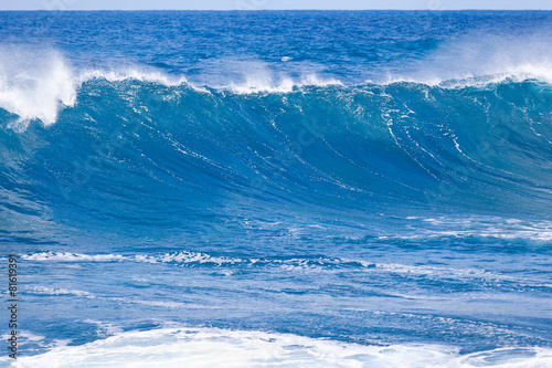vague bleue déferlante, île de la Réunion