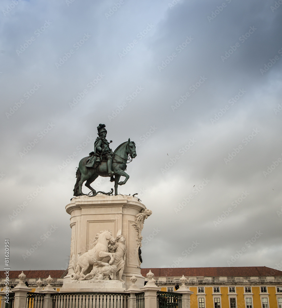 Obraz premium horse statue lisbon