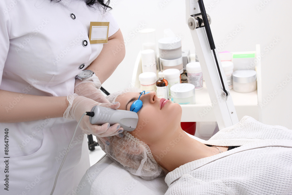 Obraz premium Treatment of skin using a laser