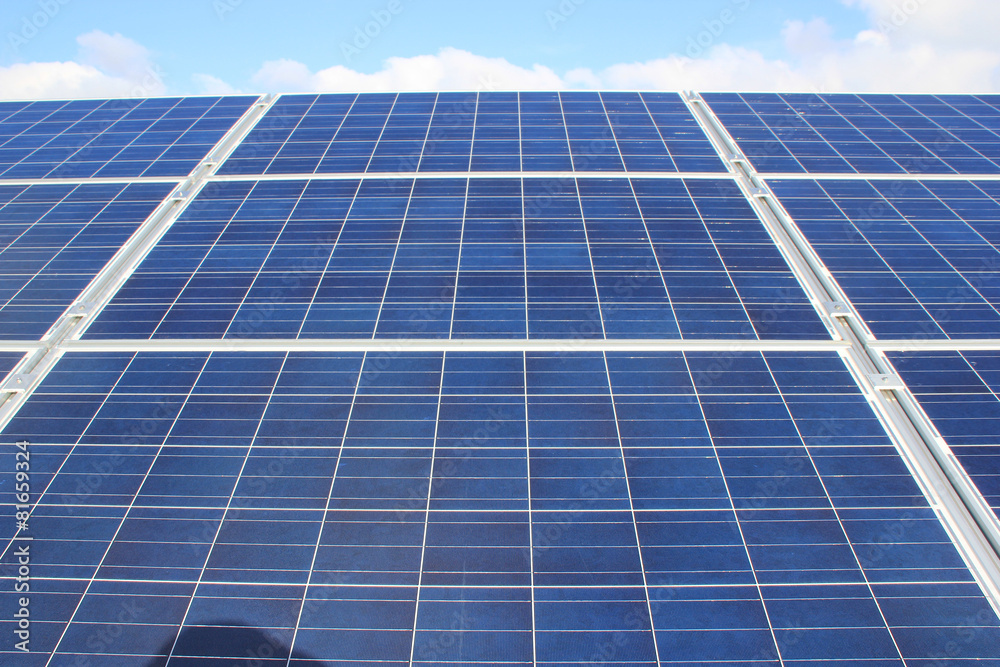 PV-Module:Großaufnahme mit Himmel PV-Module:Großaufnahme mit Himmel