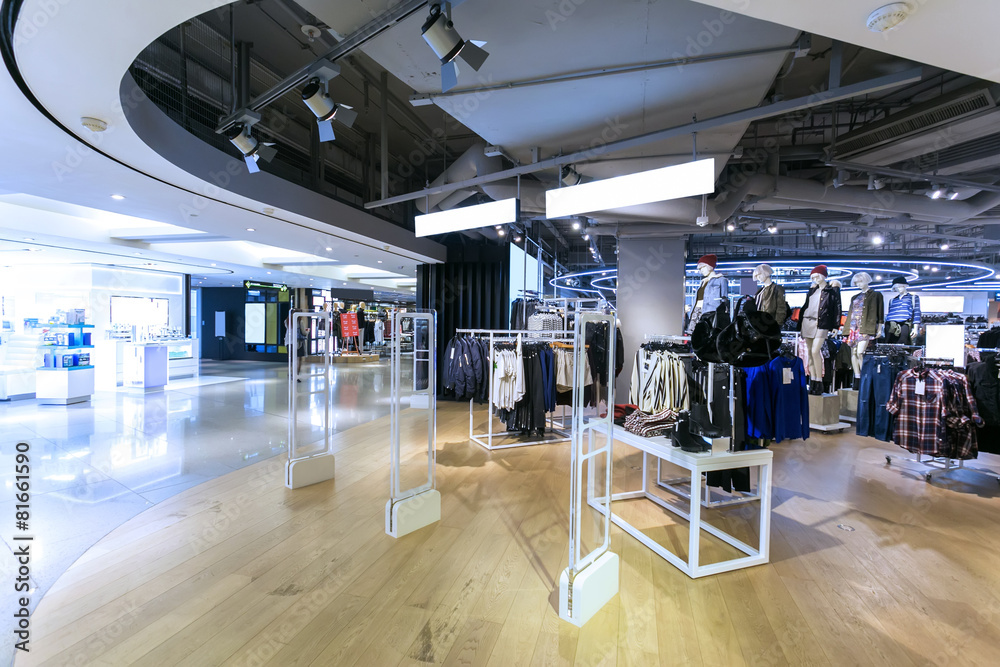 fashion clothes shopfront in shopping mall - obrazy, fototapety, plakaty 