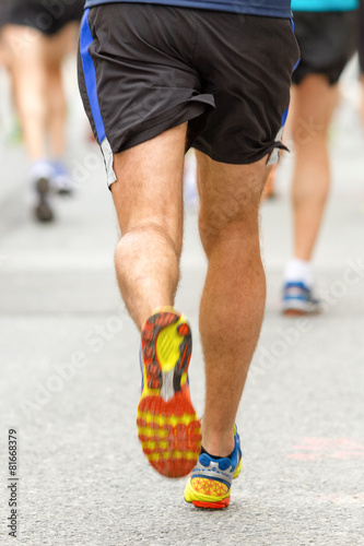 Beine eines Marathonläufers