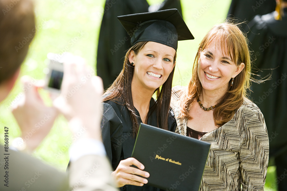 16,601 Graduation Picture Poses Stock Photos, High-Res Pictures, and Images  - Getty Images