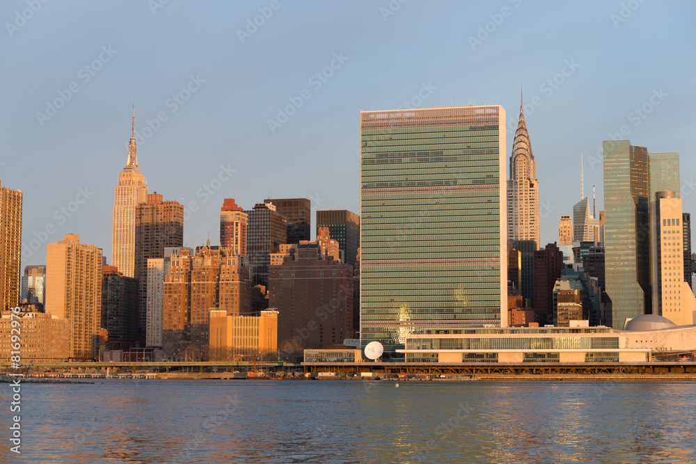 Obraz premium New York City Manhattan midtown skyline sunrise
