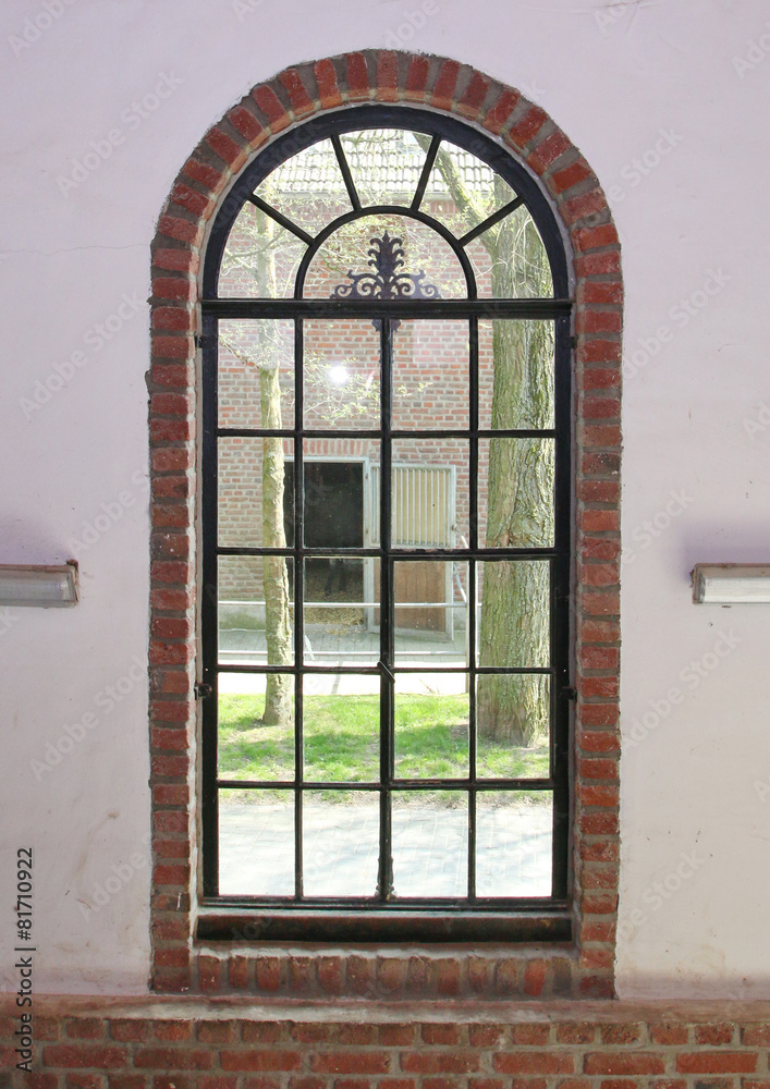 Fototapeta premium altes Gitterfenster