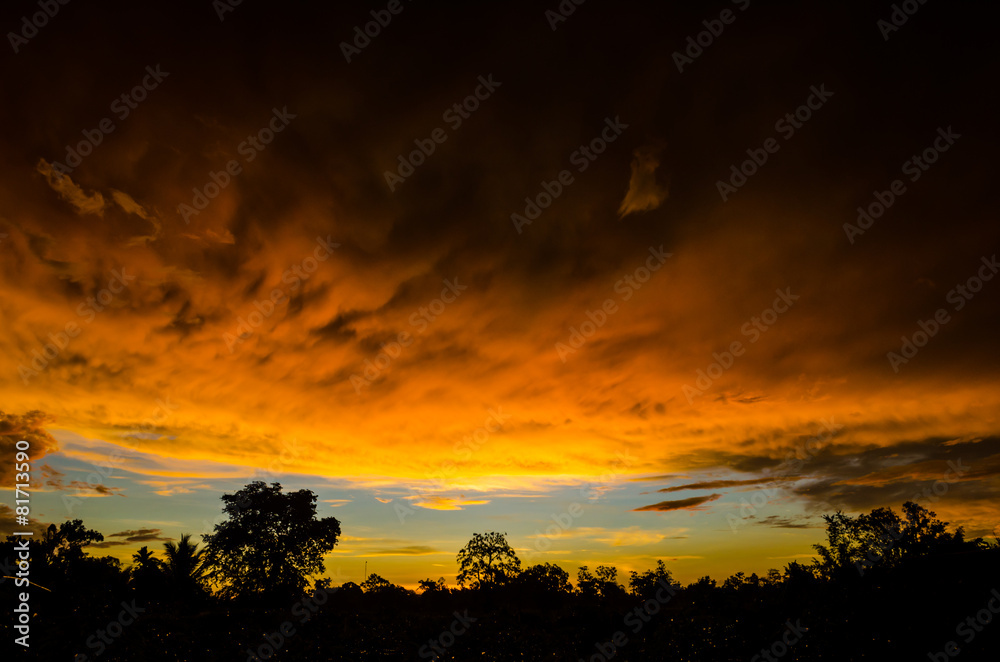 Obraz premium Clouds and sky silhouette