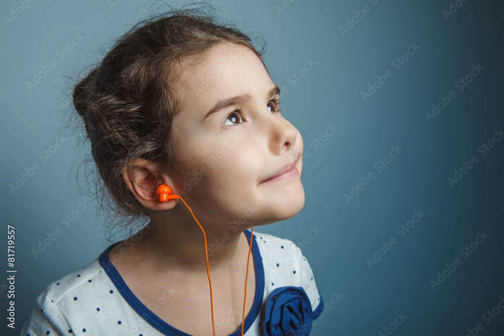 Girl Child Teen seven years, European appearance brunette listen Girl Child Teen seven years, European appearance brunette listen