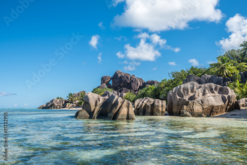 Tropical island beach, Source d’argent, La Digue, Seychelles © javarman