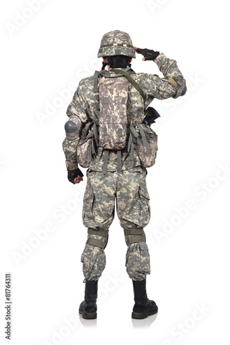 US soldier salutes