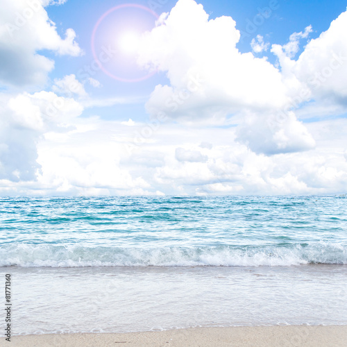 Fototapeta Naklejka Na Ścianę i Meble -  Beauty seascape under blue clouds sky.