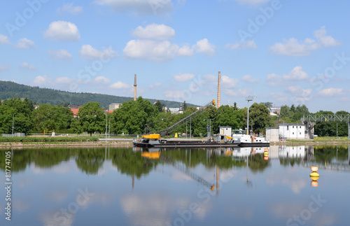 An der Staustufe bei Klingenberg am Main