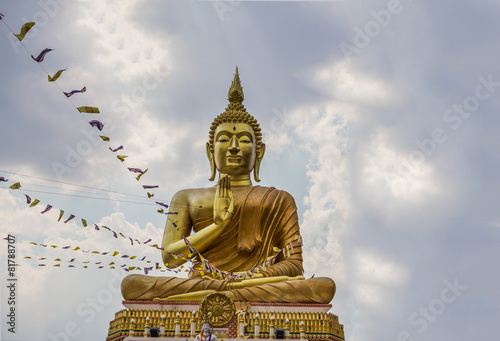 Big Golden Buddha statue in Thailand temple