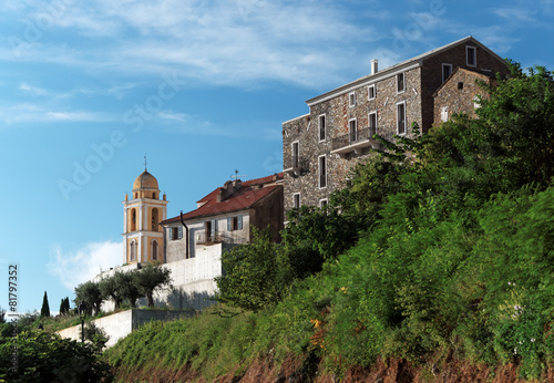 Village de costa verde en haute Corse © hassan bensliman