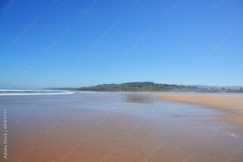 panoramica de la playa de oyambre, Cantabria