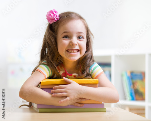 Cute kid girl preschooler w...