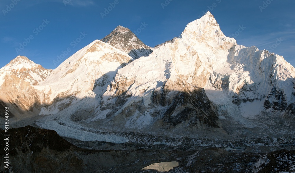 Panoramic evening view of Mount Everest from Kala Patthar