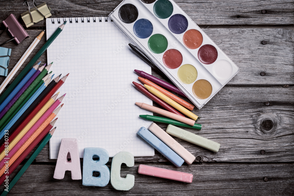 Naklejka premium Paints and pencils