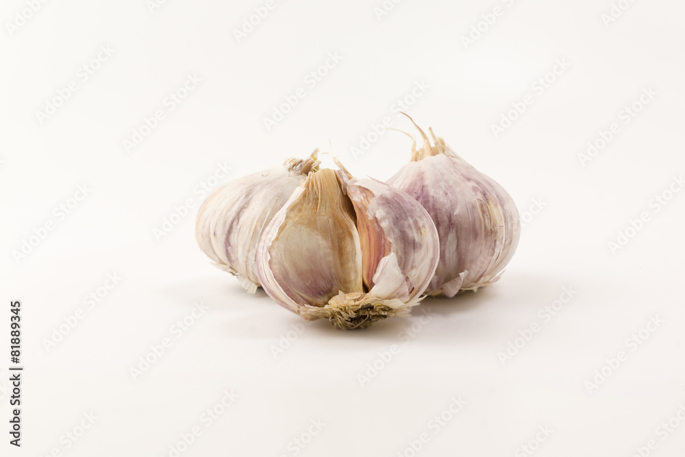 Obraz premium garlic on a white background
