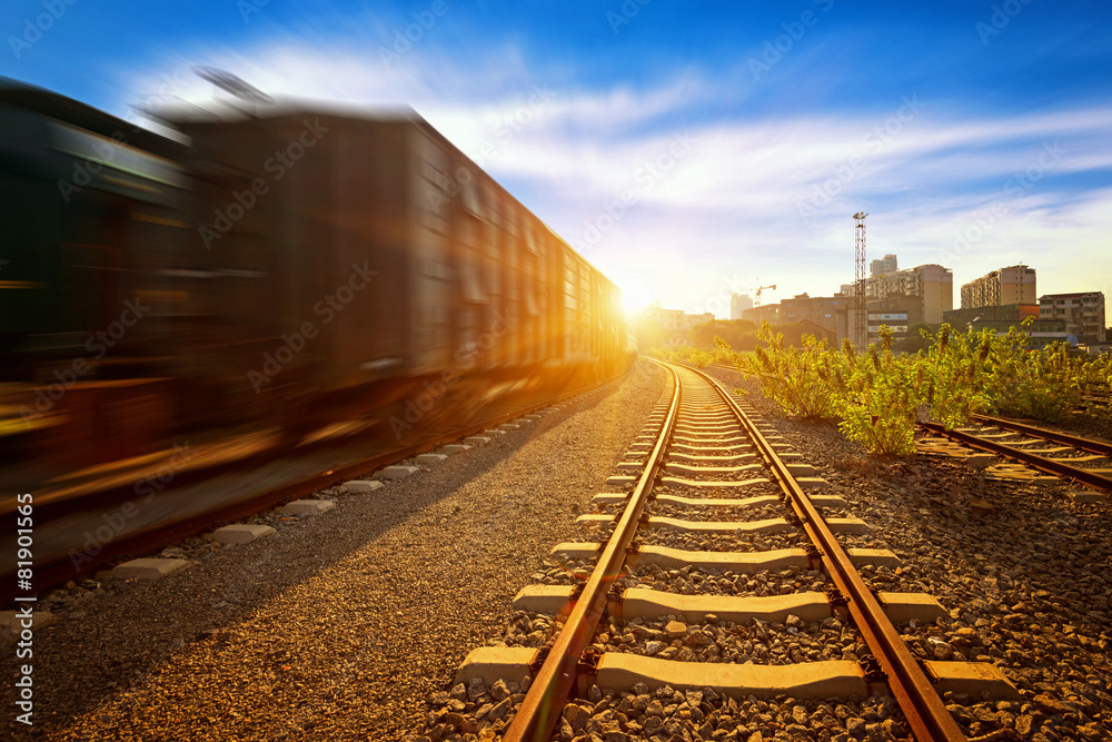 Obraz premium Cargo train platform at sunset with container