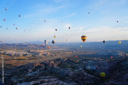 カッパドキアの上空を遊覧する気球 トルコ