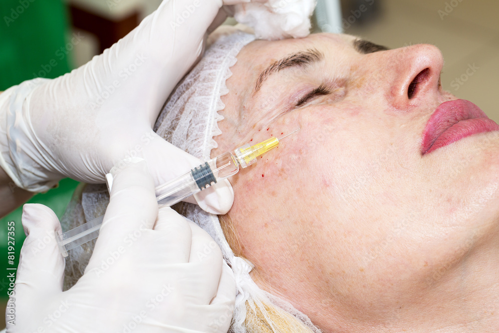Cosmetic treatment with injection in a clinic Cosmetic treatment with injection in a clinic
