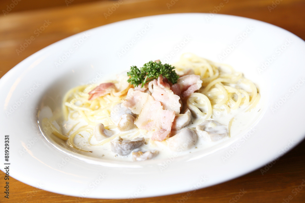 spaghetti white sauce with bacon spaghetti white sauce with bacon