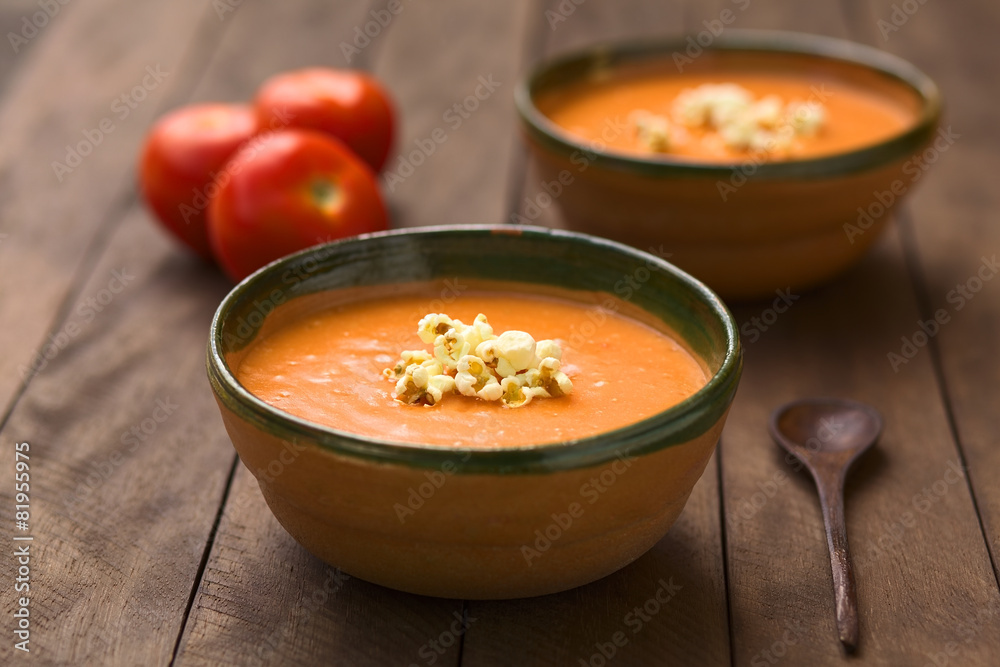 Ecuadorian tomato and potato cream soup with popcorn Ecuadorian tomato and potato cream soup with popcorn
