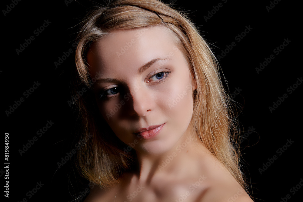 Fototapeta premium Beautiful Blond Fashion Model Portrait