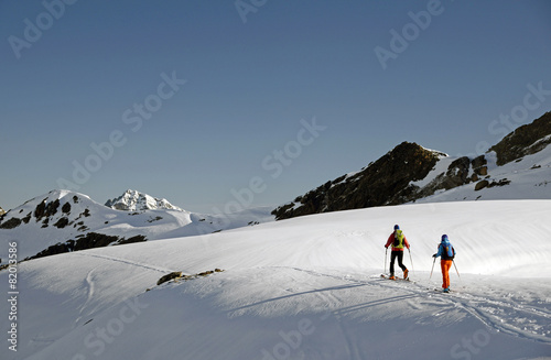 Alpine skiers in Silvretta Gruppe © barnabo