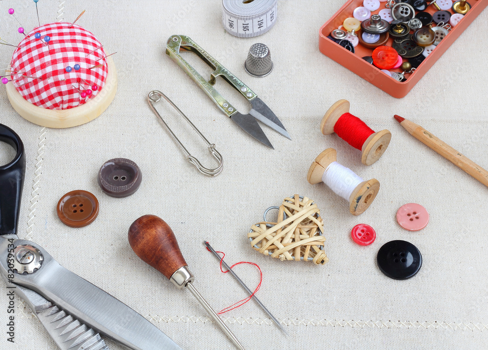 Spools of threads buttons needle for sewing Spools of threads buttons needle for sewing