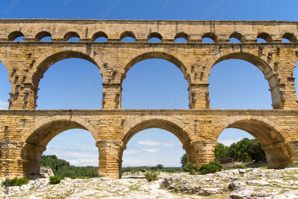 Front view of the Pont du Gard