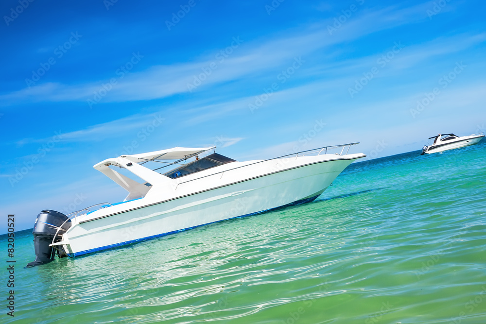 Fototapeta premium Sailing boat in the sea