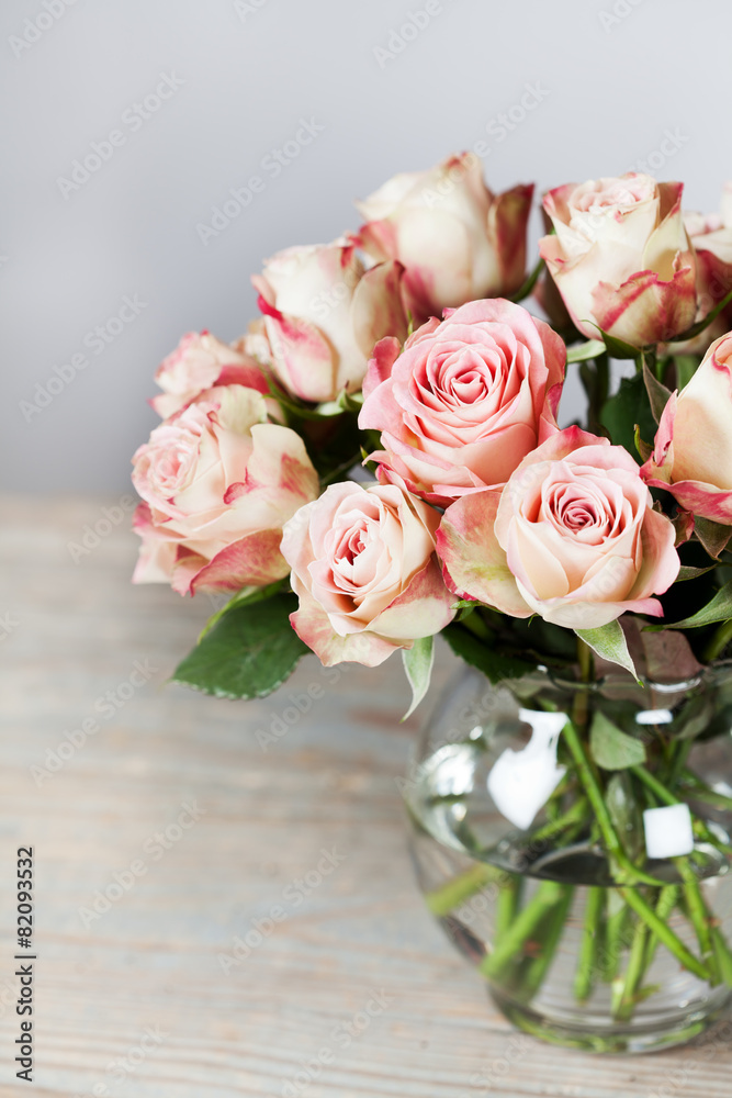 Beautiful cream and pink roses in vase Beautiful cream and pink roses in vase