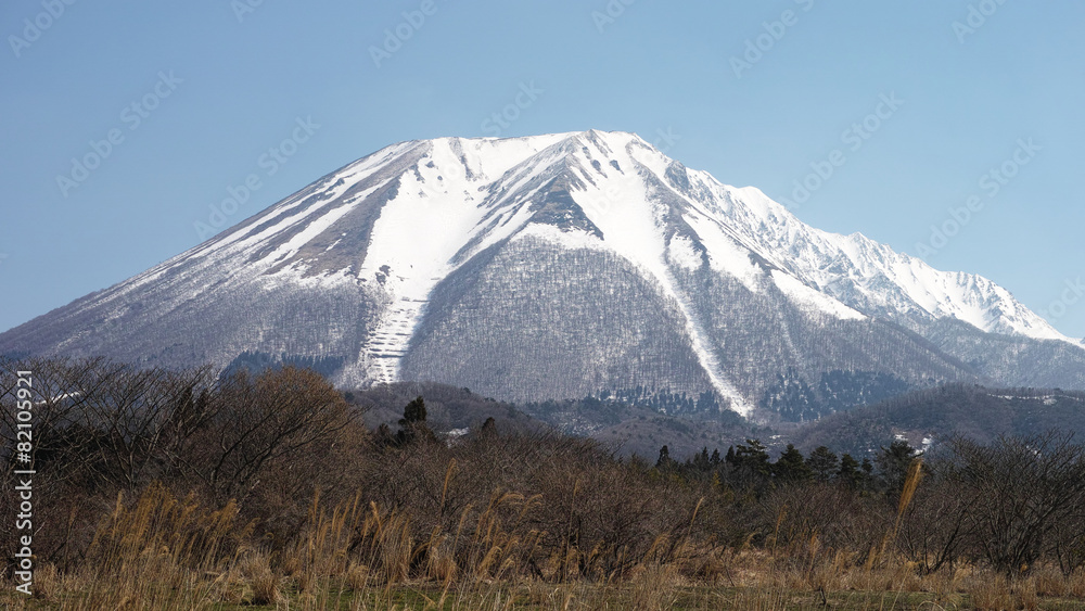 伯耆富士　大山　早春の西南西麓
