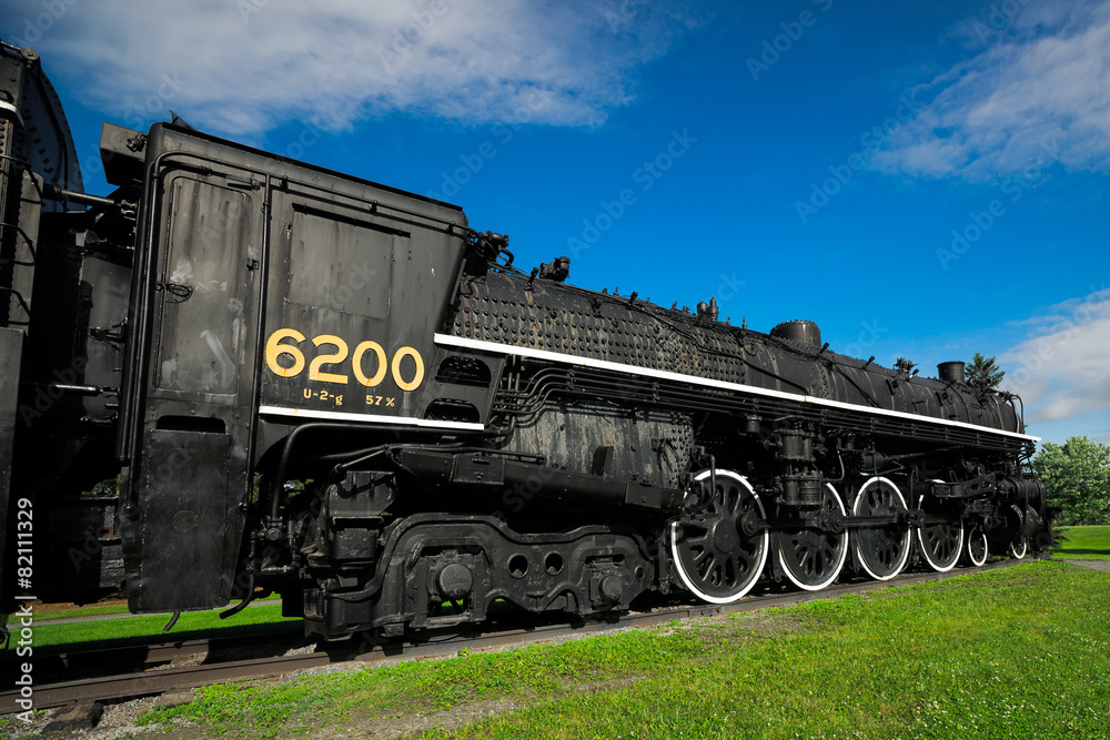 Naklejka premium Antique Steam Train Engine 6200