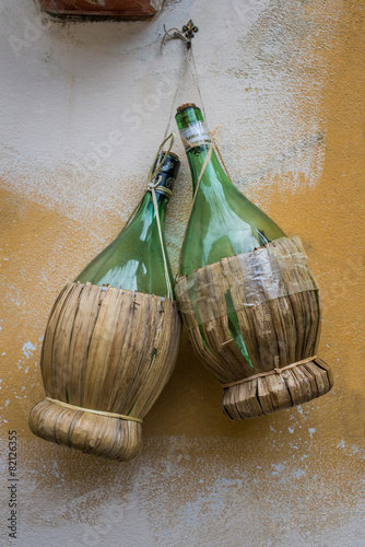 Quadro em tela Fiaschi vuoti di vino, bottiglie