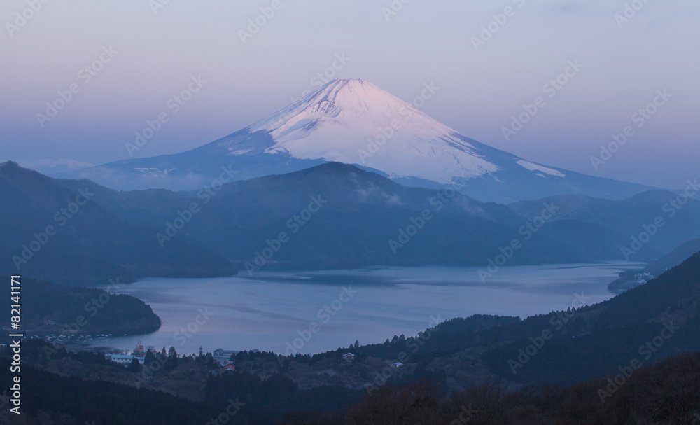 Mountain Fuji and lake ashi in early morning .