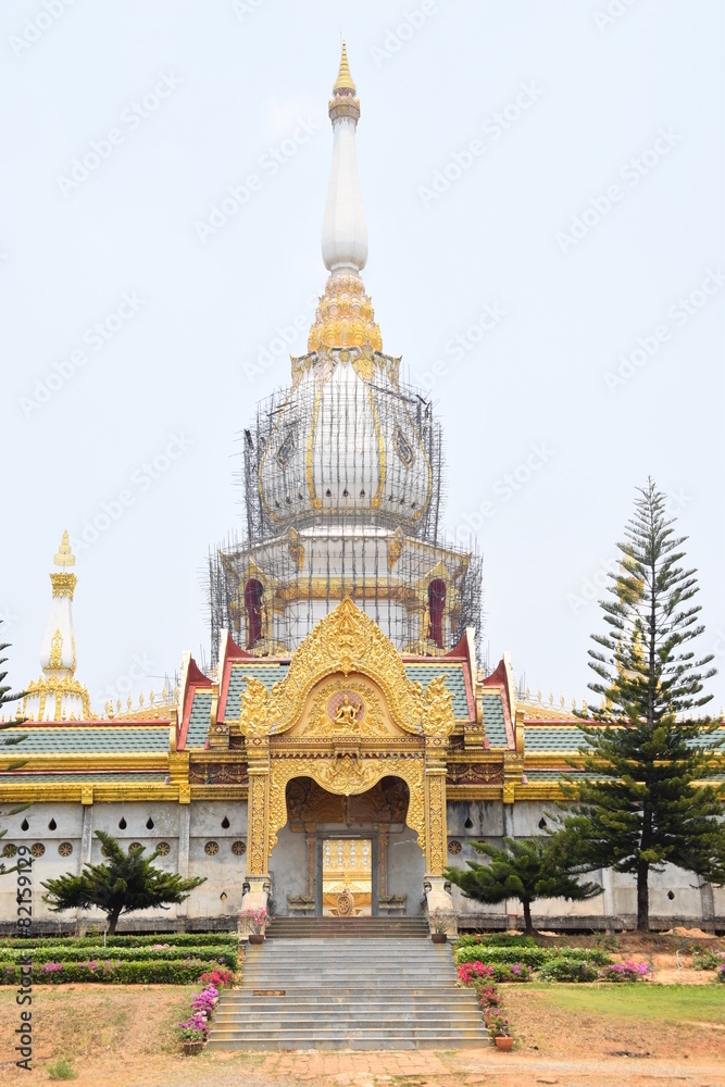 Eingang zum Phra Maha Chedi