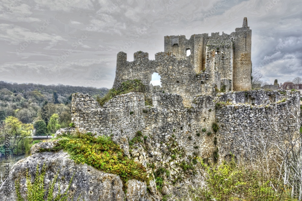 ruines du château d'Angles sur l'Anglin
