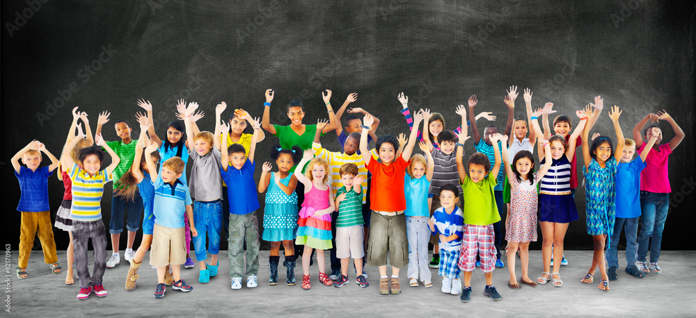 Obraz premium Multi-Ethnic Group of Children Holding Billboard Concept