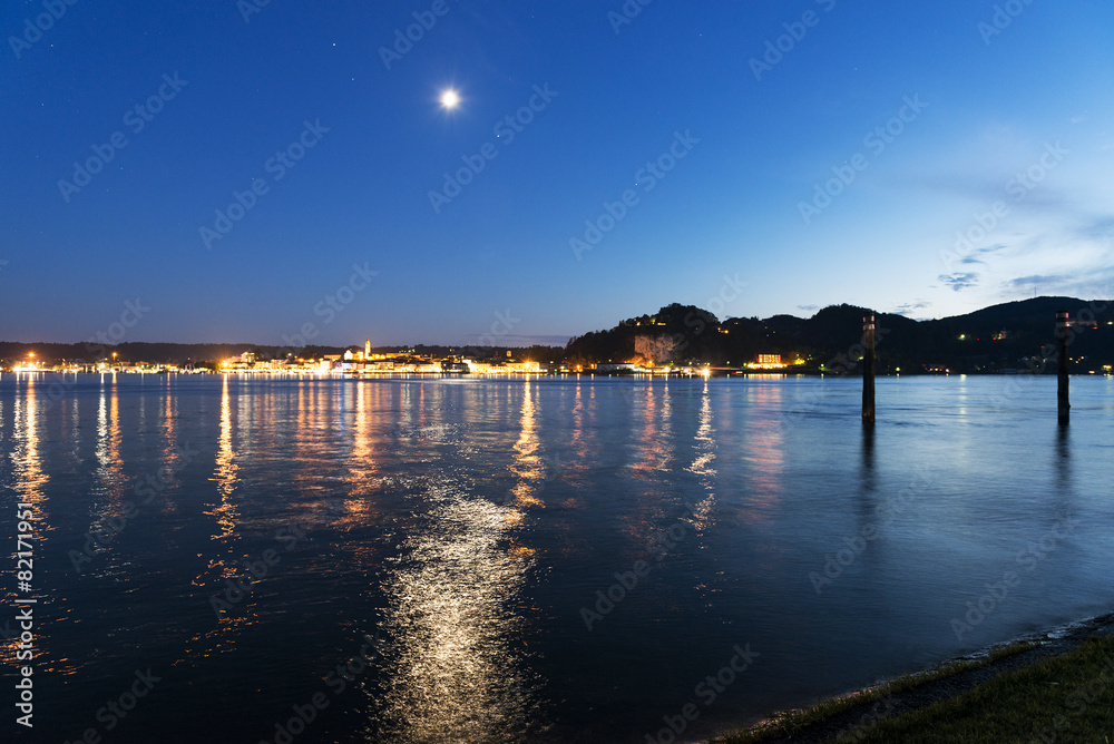 Fototapeta premium Landscape on the Maggiore Lake