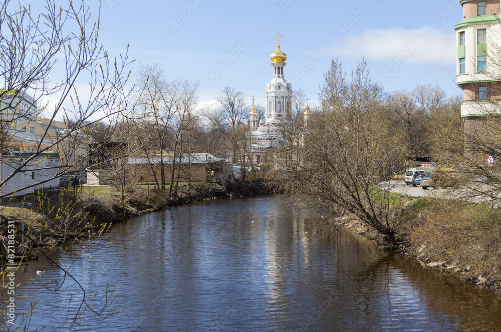 Река Смоленка и Храм Воскресения Христова. Санкт-Петербург