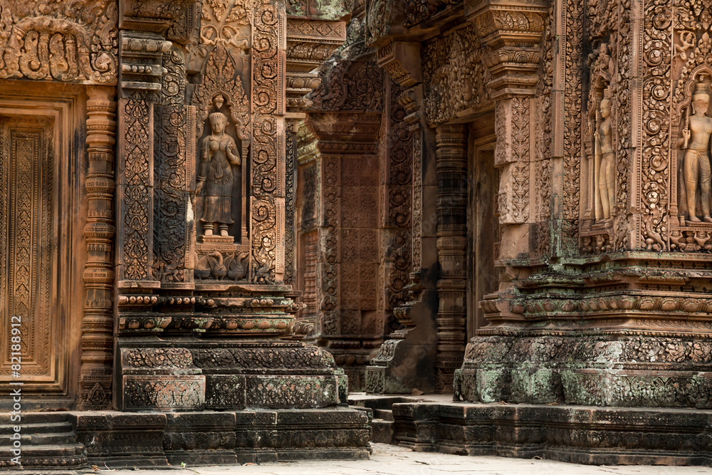 Banteay Srei walls