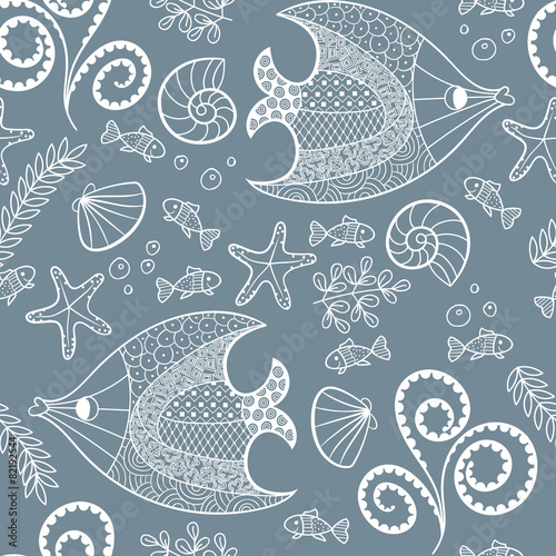 Seamless pattern with cartoon sea creatures.
