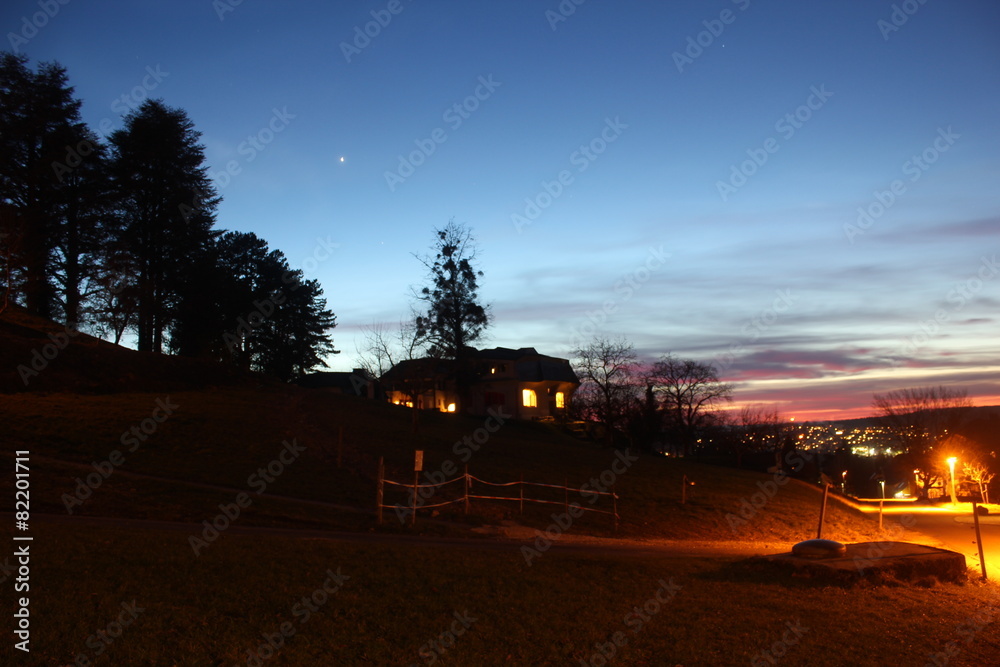 Obraz premium Dornach in der Nacht / Anthroposophische Kolonie 