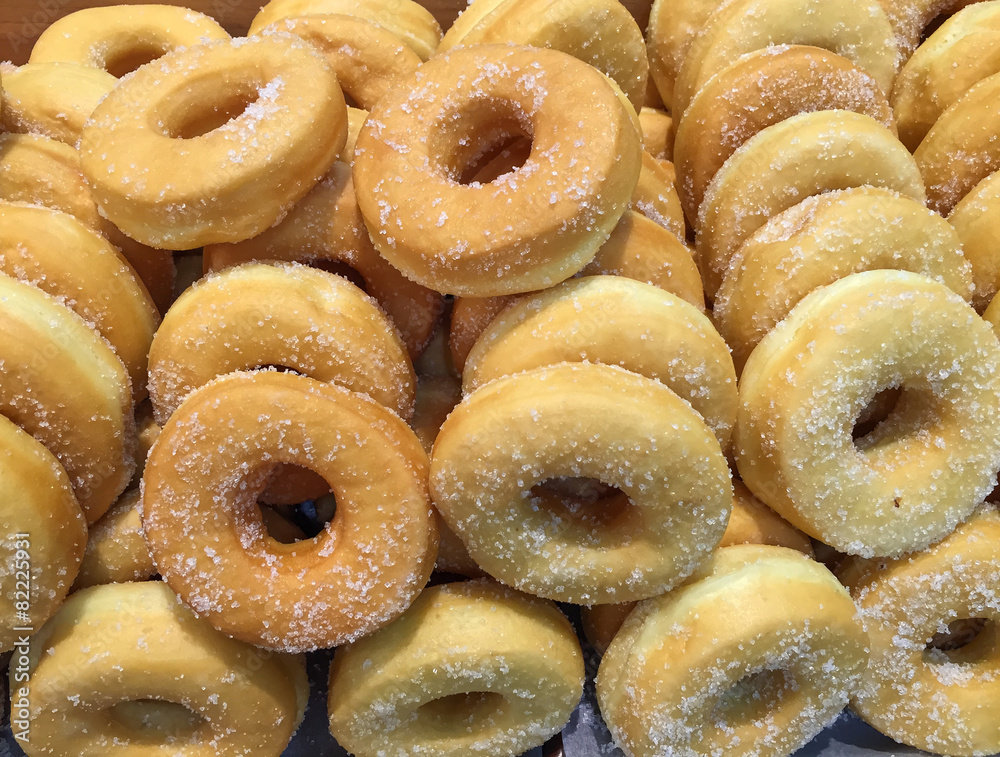 Simple donuts with sugar