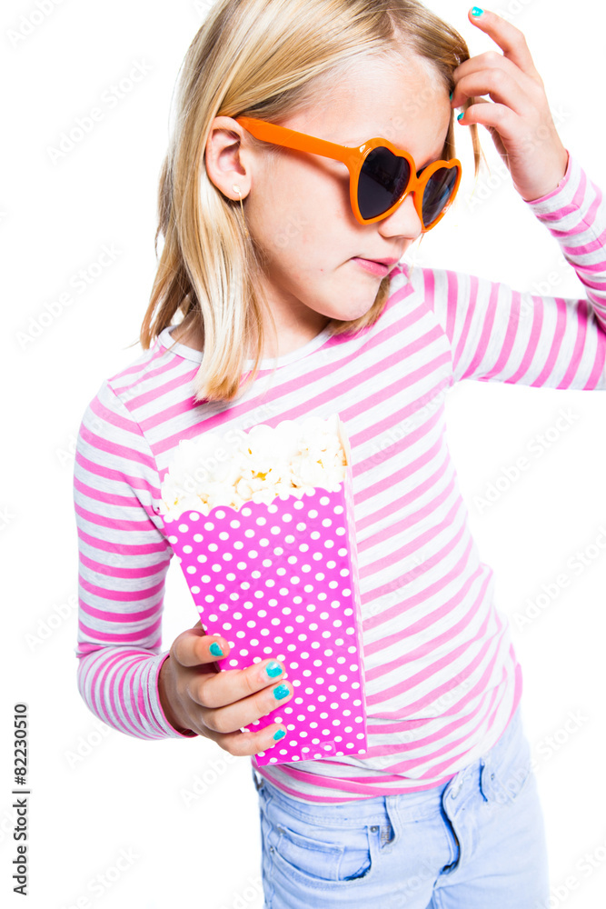 Obraz premium Girl eating pop corn