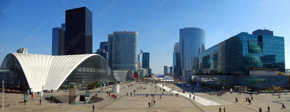 Naklejka premium Dzielnica La Défense w regionie paryskim