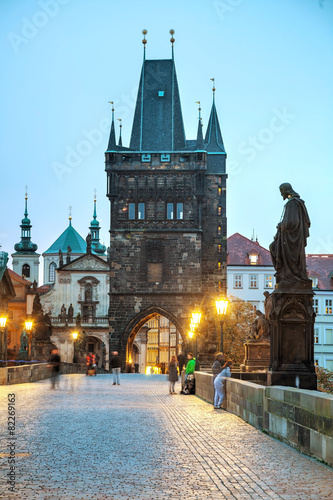 Foto Charles bridge early in the morning