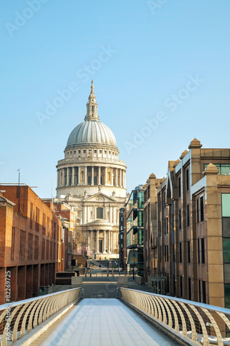 Obraz na płótnie Saint Paul's cathedral in London w salonie